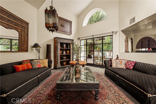 Detail Gallery Image 7 of 44 For 4909 Woodley Ave, Encino,  CA 91436 - 5 Beds | 4 Baths