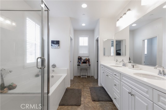 Detail Gallery Image 10 of 38 For 25430 Temescal Valley Ln, Corona,  CA 92883 - 4 Beds | 2/1 Baths