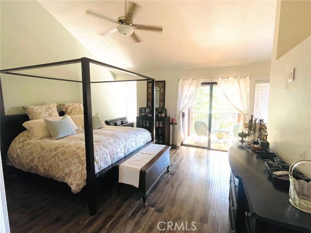 4009 Canario Street, Carlsbad CA: https://media.crmls.org/medias/7da6239a-43a1-4c6f-8250-1a76a5d9ff47.jpg