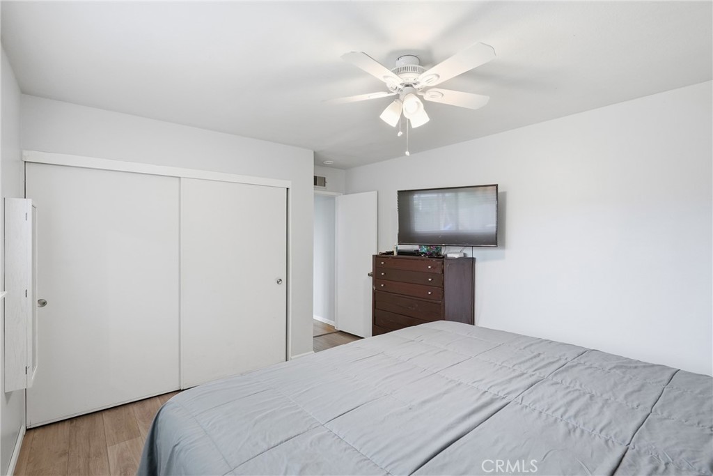 https://media.crmls.org/medias/7da62ee9-e959-465f-a5d0-f9ad5a6446d2.jpg?preset=X-Large