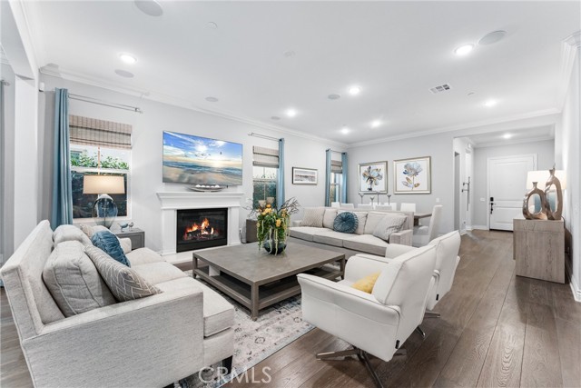 Detail Gallery Image 8 of 57 For 202 Geyser, Irvine,  CA 92618 - 4 Beds | 4/1 Baths