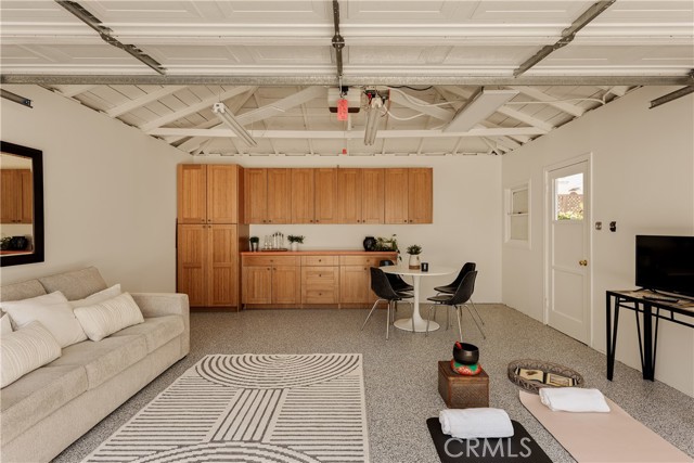 Detail Gallery Image 24 of 25 For 7737 Denrock, Westchester,  CA 90045 - 4 Beds | 4 Baths