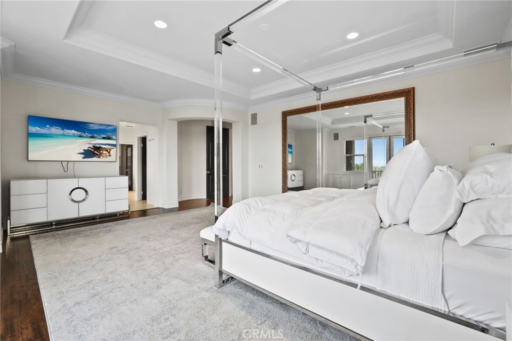 MLS #OC25222504 image #42