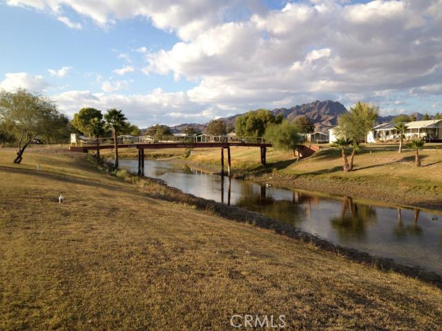 220 Colorado River Drive, Blythe CA: https://media.crmls.org/medias/7da81081-1f3d-4774-8066-e0c94d83dd56.jpg