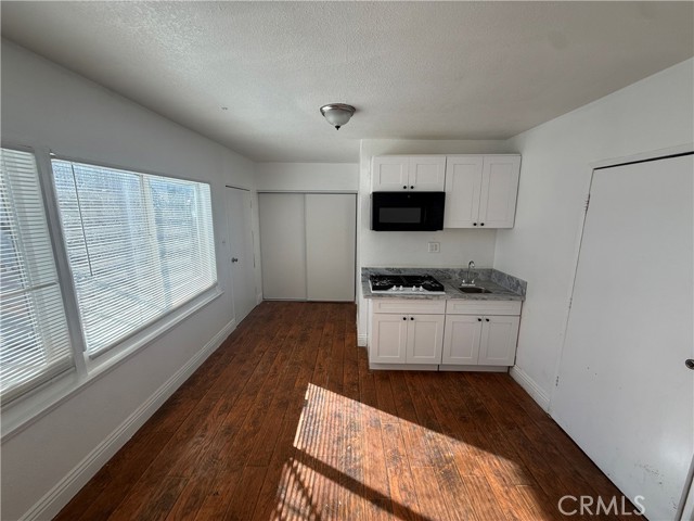 Detail Gallery Image 4 of 9 For 4387 W 134th St #G,  Hawthorne,  CA 90250 - 0 Beds | 1 Baths