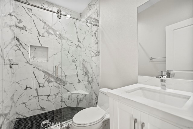 Detail Gallery Image 28 of 58 For 32 New Dawn, Irvine,  CA 92620 - 5 Beds | 4/1 Baths