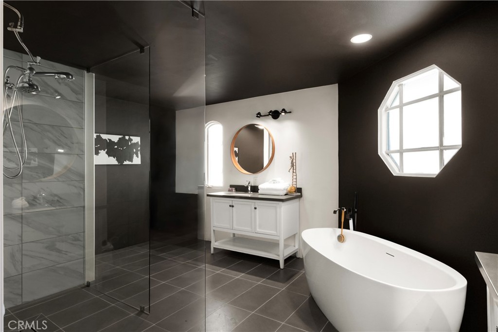 MLS #OC25247805 image #12