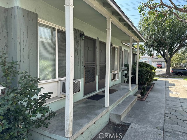 1824 North Hollywood Way photo 3