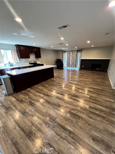 Detail Gallery Image 3 of 20 For 866 N Eucalyptus, Rialto,  CA 92376 - 3 Beds | 2 Baths