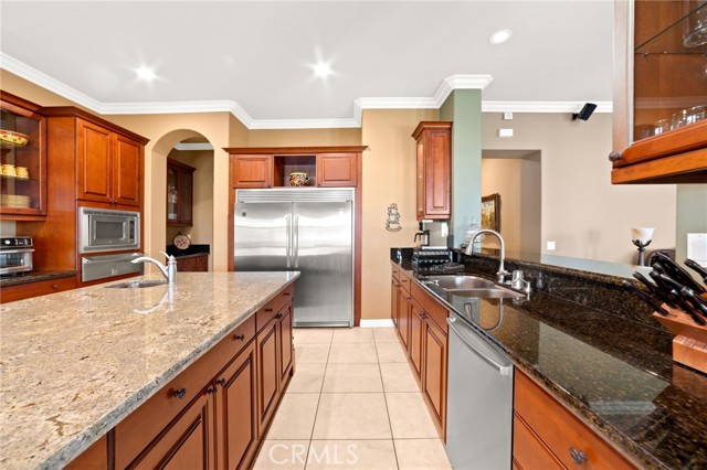 Detail Gallery Image 4 of 59 For 17509 Fairbreeze Ct, Riverside,  CA 92504 - 4 Beds | 3/1 Baths