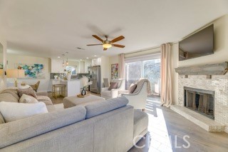 Detail Gallery Image 2 of 20 For 3620 Altamont, Los Angeles,  CA 90065 - 3 Beds | 3 Baths