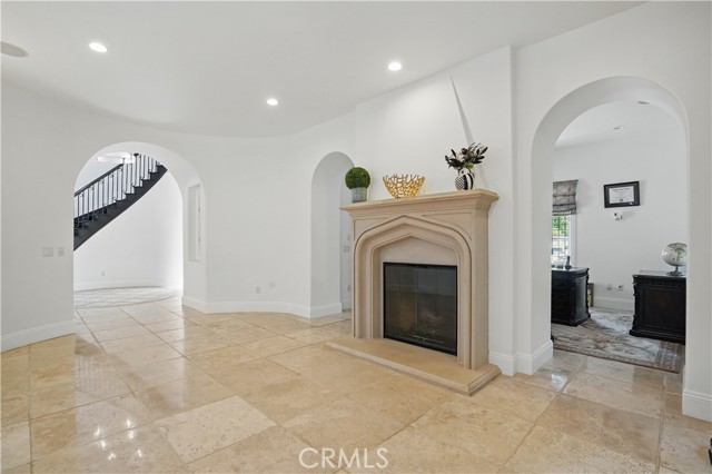 Detail Gallery Image 15 of 53 For 3805 Prado De Las Uvas, Calabasas,  CA 91302 - 5 Beds | 6/1 Baths