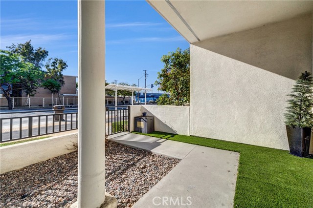 5092 Long Beach photo 29
