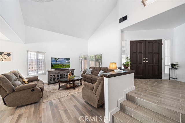 2981 Pembroke Circle, Corona CA: https://media.crmls.org/medias/7dad63c4-adb1-4fb4-a57d-0d181fed79e1.jpg