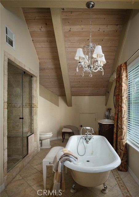 Detail Gallery Image 16 of 38 For 28982 N Shore Rd, Lake Arrowhead,  CA 92352 - 4 Beds | 5 Baths