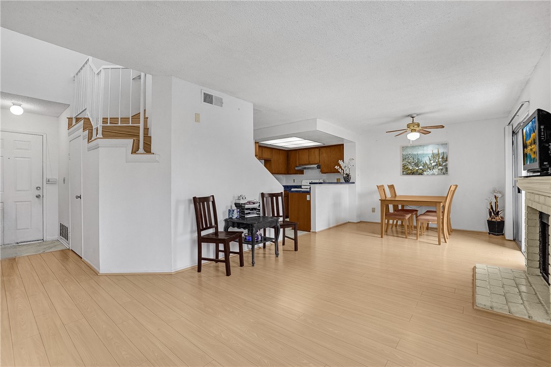 Detail Gallery Image 3 of 21 For 7352 Cerritos Ave #11,  Stanton,  CA 90680 - 2 Beds | 2/1 Baths