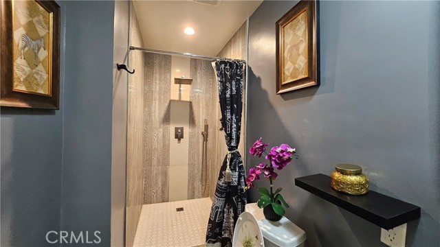 Detail Gallery Image 19 of 44 For 17912 Gridley Rd, Artesia,  CA 90701 - 4 Beds | 3 Baths