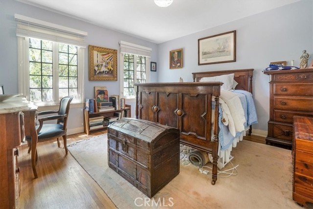 2270 E Orange Grove Boulevard, Pasadena CA: https://media.crmls.org/medias/7dae8864-819b-41b1-b593-34324c1761fc.jpg