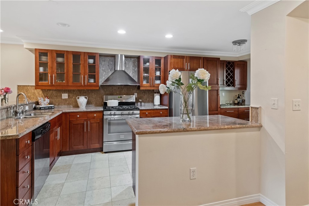 MLS #SR25246946 image #3