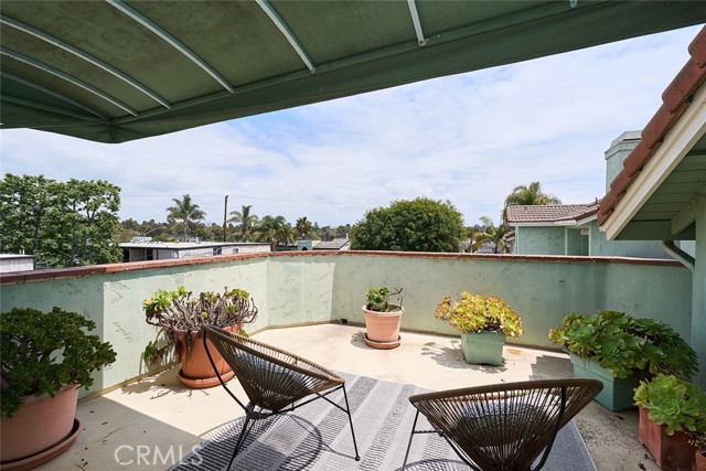 385 Park Avenue, Long Beach CA: https://media.crmls.org/medias/7dafb341-232e-4596-ac2d-310a06869902.jpg