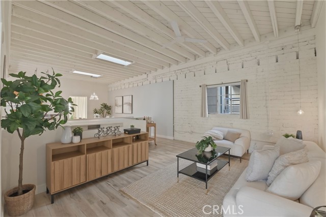 Detail Gallery Image 4 of 31 For 941 W Hawthorn #9,  San Diego,  CA 92101 - 2 Beds | 2 Baths