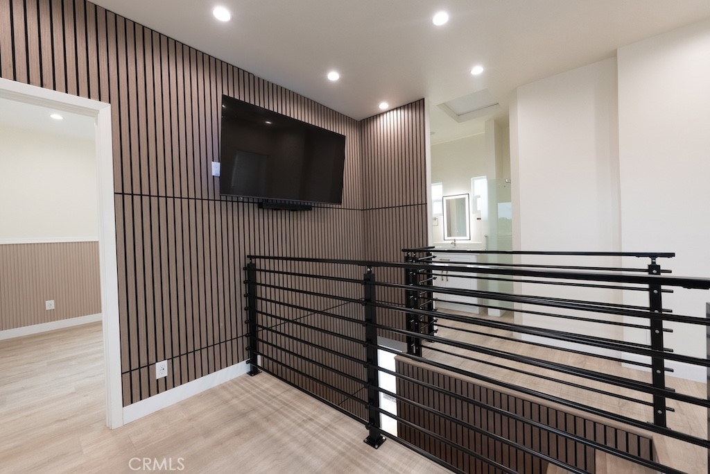 MLS #SB25257436 image #2