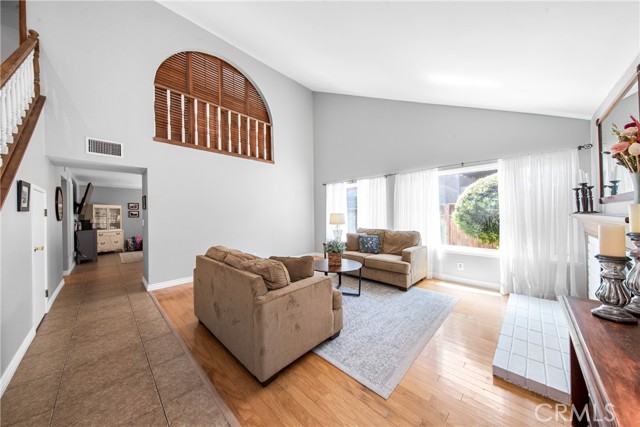 2060 Belgrave Court, Simi Valley CA: https://media.crmls.org/medias/7db09048-1074-44b9-8426-2152c16158df.jpg