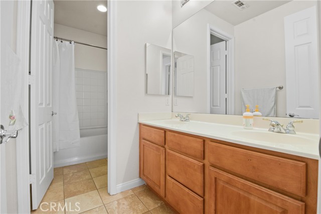 Detail Gallery Image 11 of 18 For 13957 San Aliso Ct, Corona,  CA 92880 - 6 Beds | 3/1 Baths