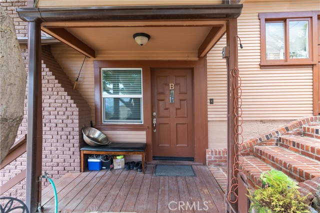 Detail Gallery Image 10 of 44 For 358 Metropole Ave, Avalon,  CA 90704 - 5 Beds | 4 Baths