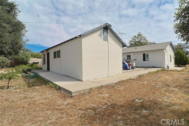 8005 Oleander, Fontana CA: https://media.crmls.org/medias/7db29c7a-116d-42f8-ac9f-97abf4909f83.jpg