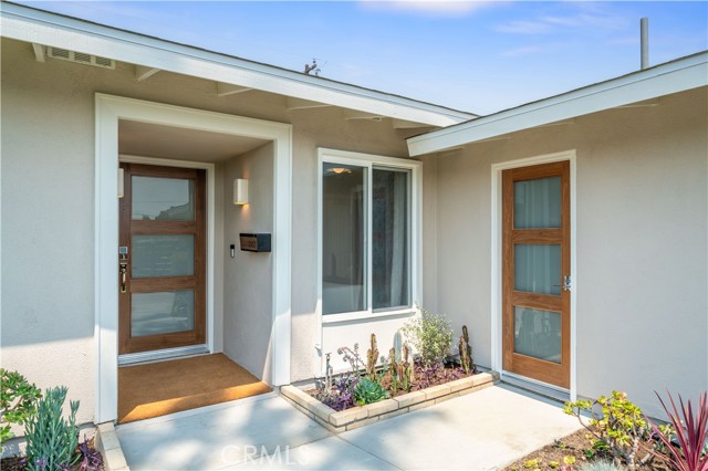 Detail Gallery Image 6 of 40 For 2957 Royal Palm Dr, Costa Mesa,  CA 92626 - 3 Beds | 2 Baths