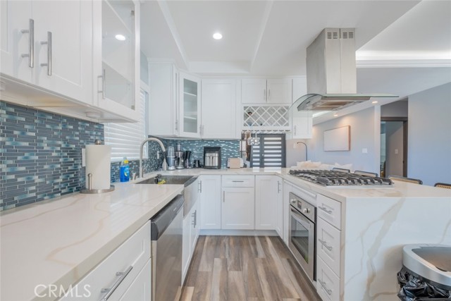 6436 Day Street, Tujunga CA: https://media.crmls.org/medias/7db3151b-83a1-4ed3-9913-21bfaca15a52.jpg