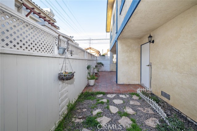 2512 Mathews Avenue, Redondo Beach, California 90278, 3 Bedrooms Bedrooms, ,2 BathroomsBathrooms,Residential,Sold,Mathews,SB23020351