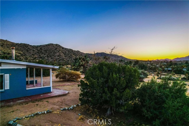 Detail Gallery Image 6 of 32 For 7985 Deer Trl, Yucca Valley,  CA 92284 - 2 Beds | 1 Baths