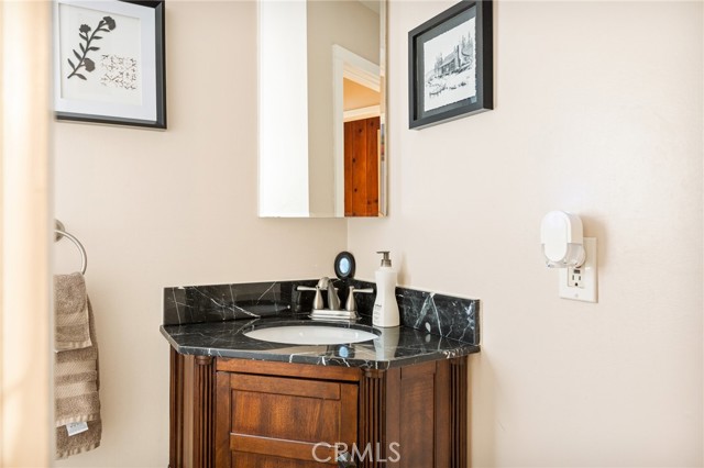 Detail Gallery Image 8 of 28 For 25576 Hi Ln, Twin Peaks,  CA 92391 - 3 Beds | 1 Baths