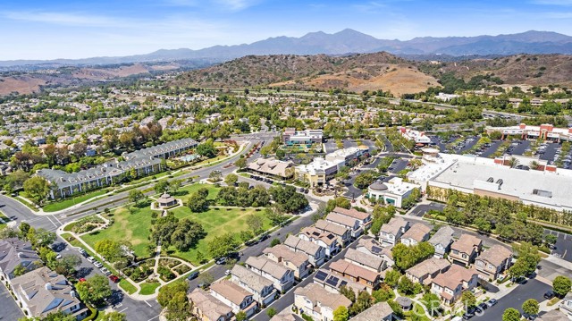 15 Keystone Drive, Ladera Ranch CA: https://media.crmls.org/medias/7db57aaa-5359-42d5-b0ee-65cbb5fc9d68.jpg