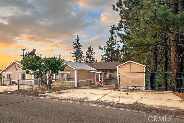 Detail Gallery Image 29 of 39 For 40958 Pennsylvania Ave, Big Bear Lake,  CA 92315 - 1 Beds | 2 Baths