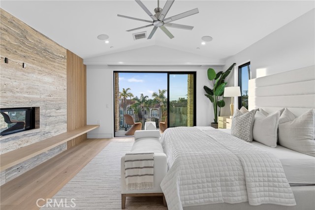 Detail Gallery Image 36 of 58 For 520 11th St, Huntington Beach,  CA 92648 - 3 Beds | 3/1 Baths