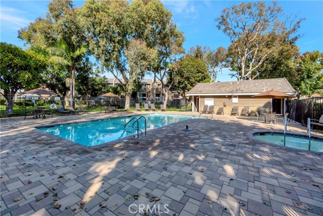 Detail Gallery Image 10 of 12 For 18786 Racquet Ln, Huntington Beach,  CA 92648 - 3 Beds | 2/1 Baths