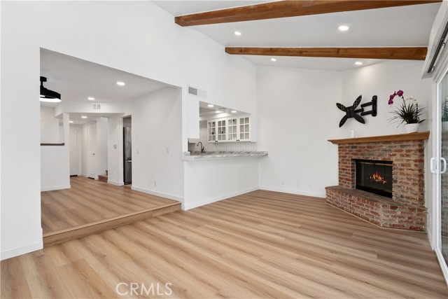 Detail Gallery Image 11 of 34 For 18435 Keswick #10,  Reseda,  CA 91335 - 2 Beds | 2/1 Baths