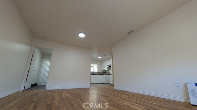 14233 Sylvan Street, Van Nuys (los Angeles), California 91401, 2 Bedrooms Bedrooms, ,2 BathroomsBathrooms,Residential Lease,For Rent,14233 Sylvan Street,CRSR25005083