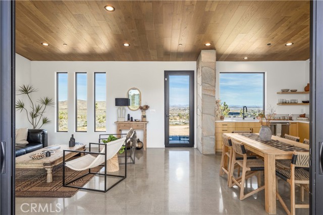 Detail Gallery Image 6 of 34 For 6738 Saddleback, Joshua Tree,  CA 92252 - 2 Beds | 2 Baths