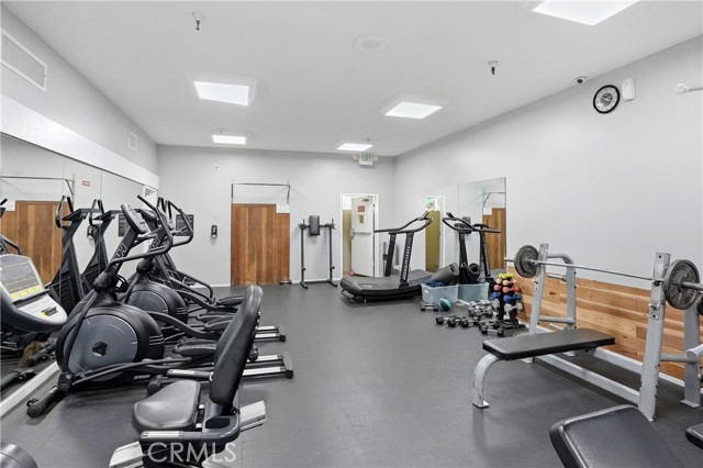 Detail Gallery Image 18 of 27 For 576 N Bellflower #310,  Long Beach,  CA 90814 - 2 Beds | 2 Baths