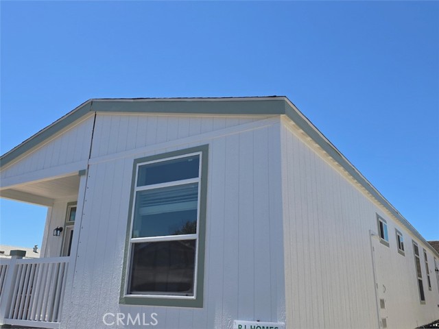 350 E San Jacinto, Perris CA: https://media.crmls.org/medias/7dba999c-b782-455e-9617-66253f17a6b3.jpg