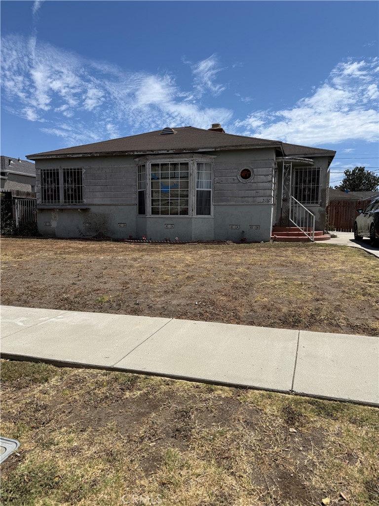 Duplex at 806 W 108th