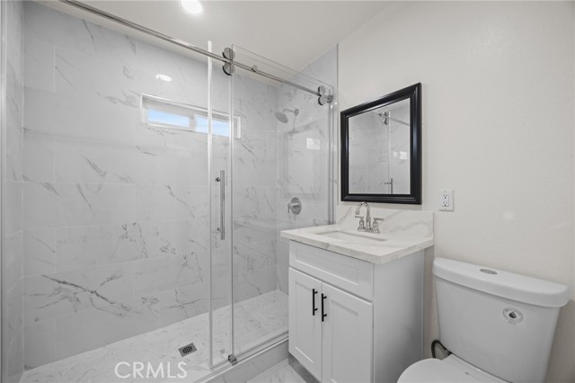 Image 32 of 37 For 2024 Grandridge Ave