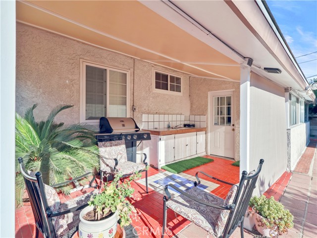 8651 Ranchito Avenue, Panorama City CA: https://media.crmls.org/medias/7dc032ad-9600-477b-9fe5-63d458898c5a.jpg