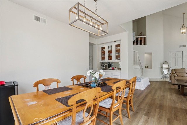 Detail Gallery Image 10 of 36 For 1 Longbourn Aisle, Irvine,  CA 92603 - 3 Beds | 2/1 Baths