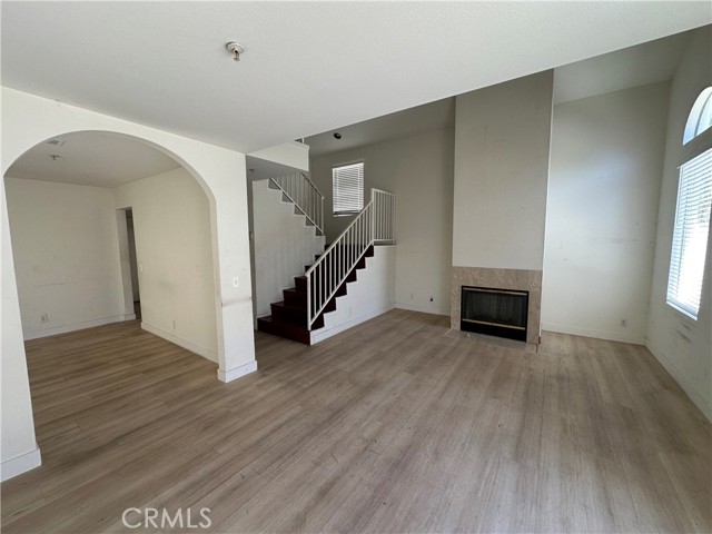 Detail Gallery Image 3 of 20 For 21041 Gault #C,  Canoga Park,  CA 91303 - 3 Beds | 2/1 Baths