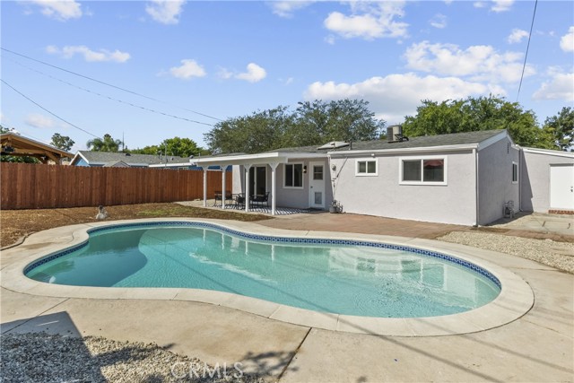 Detail Gallery Image 2 of 41 For 27410 Dewdrop Ave, Canyon Country,  CA 91351 - 3 Beds | 1/1 Baths